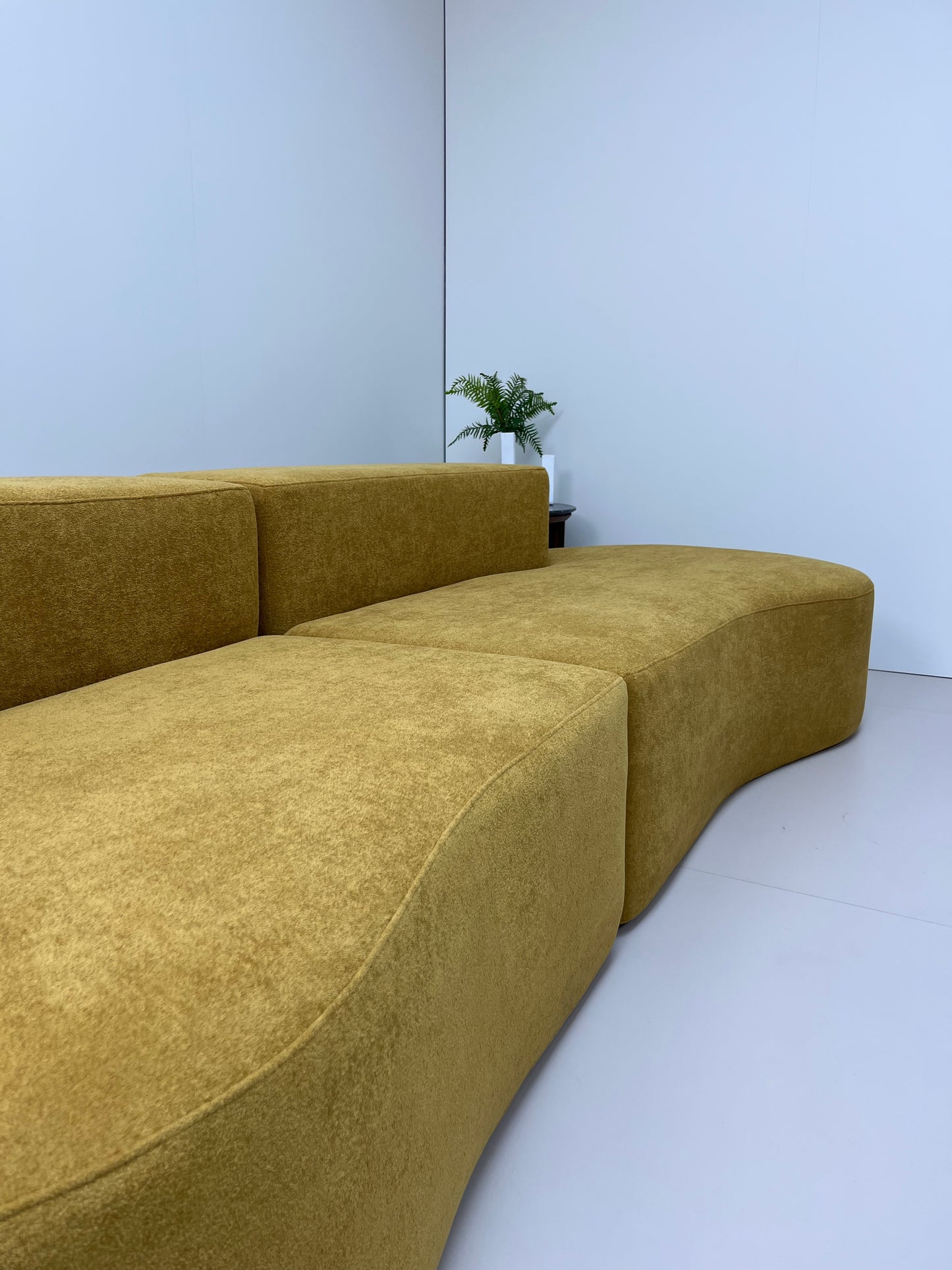 🛋️ Cashew Sofa – Golden Olive